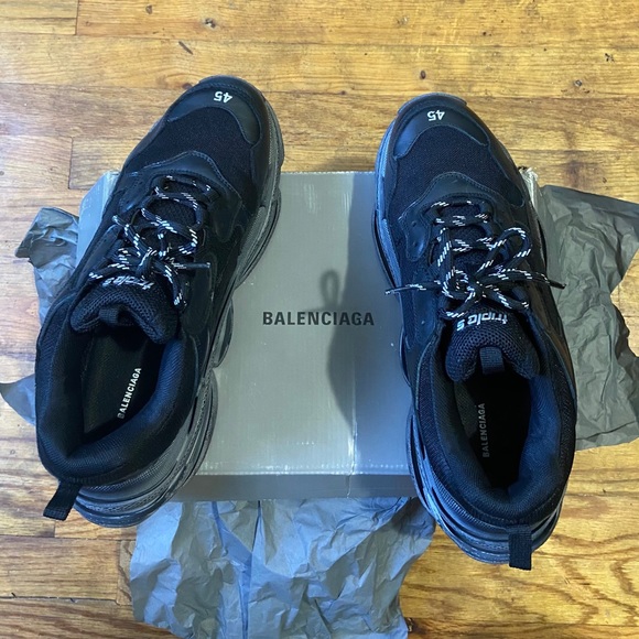 Balenciaga Other - Black Balenciaga Triple S (2018)
